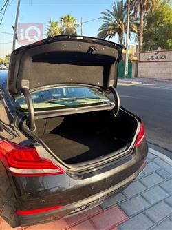 جنسس G70